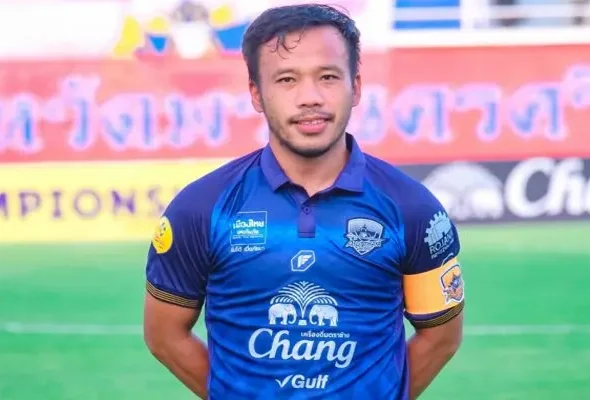 ดัสกร ทองเหลา: ตำนานนักฟุตบอลไทยผู้สร้างแรงบันดาลใจ